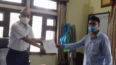 Photo of मृगौलाका विरामी तथा गर्भवत्ती कोरोना संक्रमितलाई उपचार नपाएको भन्दै जिपि फाउण्डेशन द्वारा प्रजिअलाई ज्ञापन पत्र( भिडियो सहित)