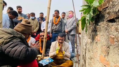 Photo of विद्यालय भवन निर्माण गर्न सासद् यादवले दिए २५ लाख, निर्माण कार्य सुरु श्रीपुर विद्यापीठ विद्यालयमा निर्माण हुने भवनको सांसद् यादवद्वारा शिलन्यास २५ लाख रुपैयाँको लागतमा निर्माण हुने विद्यालय भवनको सांसद् यादवद्वारा शिलन्यास शिक्षा क्षेत्रको विकासले मात्र देशको भविष्य उज्ज्वल हुन्छ : सांसद् यादव