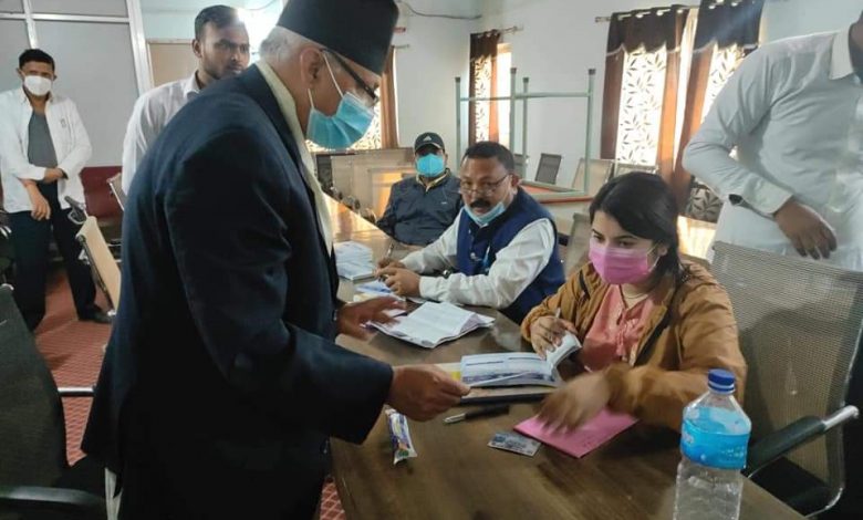 Photo of पर्सा जिल्ला अदालतका न्यायाधीश र कर्मचारी सहित खोप अभियान अन्तर्गत अन्तिम दिन आज ३६२ जना गरि पर्सा जिल्ला भरी जम्मा ४५४० जनाले खोप लगाए ।