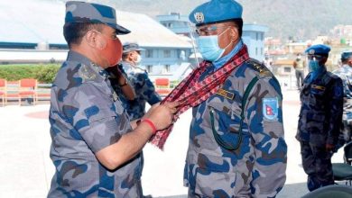 Photo of सशस्त्र प्रहरी महानिरीक्षक खनालबाट शान्ति स्थापनार्थ साउथ सुडानतर्फ खटिई जानलागेका एपीएफ टोलीको विदाई