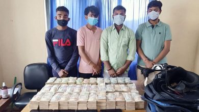 Photo of ८२ लाख ५० हजार रकमसहित हुण्डी कारोबार गर्ने ४ जना पक्राउ ।