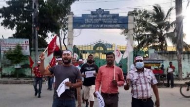 Photo of सरकारको विरोधमा बिरगंजमा प्रदर्शन, दल विभाजन अध्यादेश जलाईयो ।