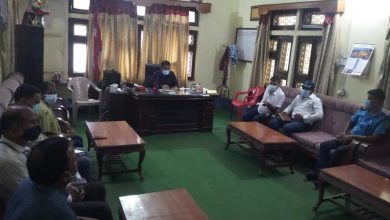 Photo of प्रमुख जिल्ला अधिकारी पिताम्बर घिमिरेको अध्यक्षतामा बजार अनुगमन सम्बन्धि बैठक बसेको