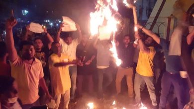 Photo of पर्सा क्षेत्र नं.१ बाट निर्वाचित प्रतिनिधि सभा सदस्य प्रदिप यादव (जसपा)बाट मन्त्री नबनेपछि कुनदन सिंहको नेतृत्वमा वीरगंजमा प्रदर्शन।(भिडियो सहित )