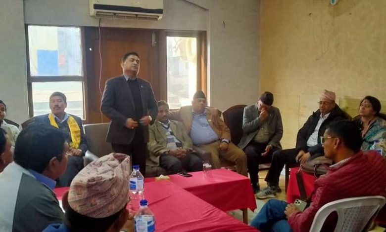 Photo of एमाले प्रदेश भरिका नेताहरु बीरगंजमा ओइरिए , ८ गते पर्सामा ओलीको सभा भब्य बनाउने निर्णय ।