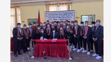 Photo of साफ उपविजेता नेपाली फुटबल टोलीलाई नगद सहित सम्मान