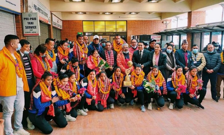 Photo of उपाधि विजेता नेपाली भलिबल टोली स्वदेश फर्किए