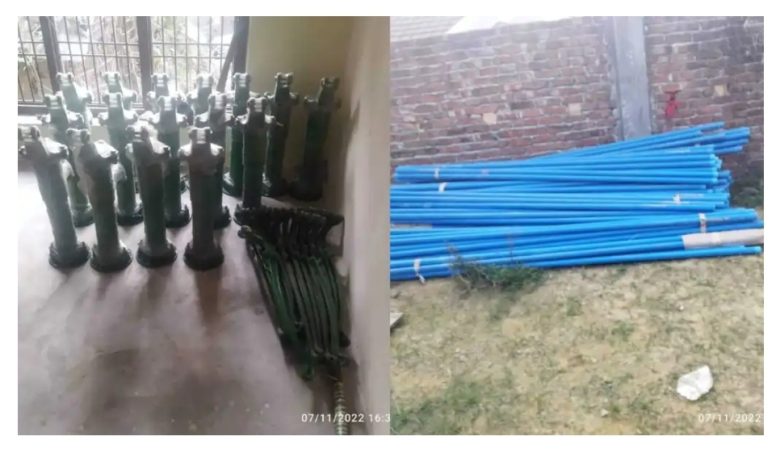 Photo of पर्सा ३ का मतदातालाई बाड्न एमाले नेताको घरमा राखिएका चापाकल बरामद