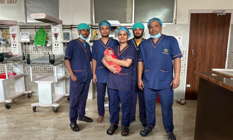 Photo of सुर्या हस्पिटल कि डा.मोनिका यादव सिंह IVF प्रबिधिबाट एक दम्पति महिलालाइ बच्चा जन्माइन्