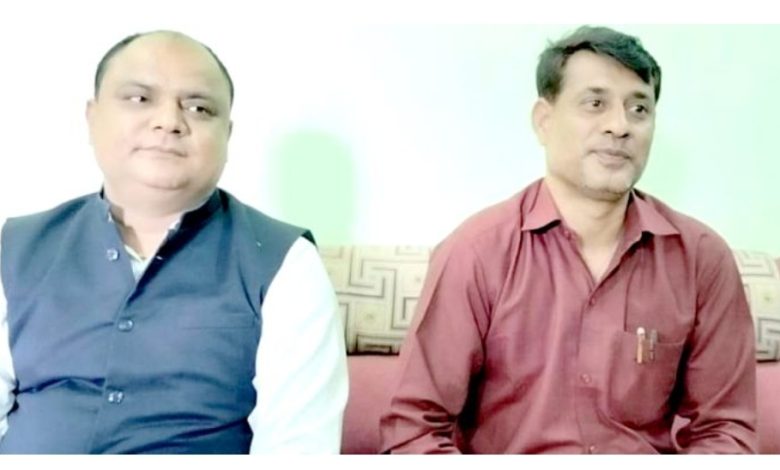 Photo of फेटा गापा : भ्रष्टाचार लुकाउन अध्यक्ष र अधिकृतको ग्राइन डिजाइन, पत्रकारलाई ५० लिटर इन्धन
