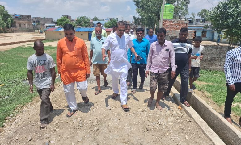 Photo of बिरगंज महानगरपालिकाका उप-मेयर इम्तियाज आलम द्वारा बिकास कार्यको अनुगमन