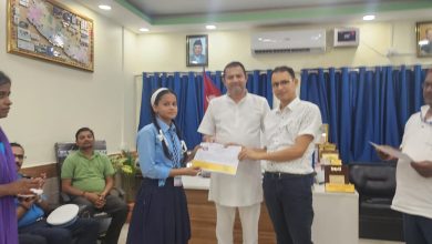 Photo of शारदा मा.वि.बहुवरीमा ५९ औ राष्ट्रिय बालदिवसमा भएको वकतृत्वकला प्रतियोगिताको विजेता लाइ आज प्रमाणपत्र बितरण