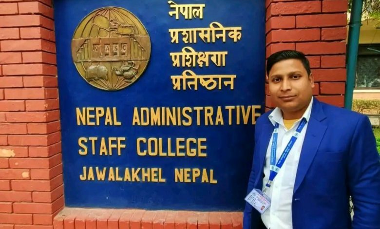 Photo of बारा जिल्लाको प्रसौनी गाउँपलिकामा प्रमुख प्रशासकीय अधिकृत सुमित सिंह आए पछि पालिकाको विकासमा तिब्रता