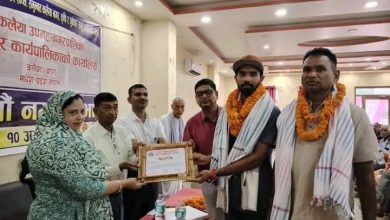Photo of टी–२० विश्वकपमा सहभागी अनिल साहलाई कलैया उपमहानगरद्वारा १ लाख १ हजार प्रदान