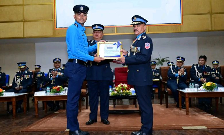 Photo of प्रहरी नायब निरीक्षक सुवास यादव पुरष्कृत