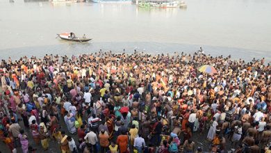 Photo of We want justice slogan is running at Ganga Ghat in Mahalaya