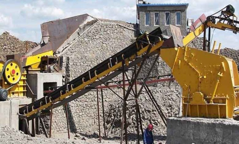 Photo of वीरगंजको मुसैलीमा क्रसर दुर्घटना: एक मजदुरको मृत्यु, घटना लुकाउन संचालकको प्रयास