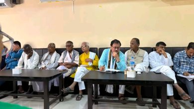 Photo of संविधानसभा सदस्य राजेन्द्र बहादुर अमात्यद्वारा मधेश प्रदेशका नेपाली कांग्रेस नेताहरूसँग गम्भीर विचार-विमर्श