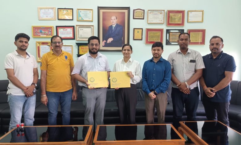 Photo of नेशनल मेडिकल कलेज र हुलास आइरन इन्डस्ट्रीज/ हुलास इन्फ्रा लिमिटेड बीच स्वास्थ्य सेवा सम्बन्धी सम्झौता सम्पन्न ।