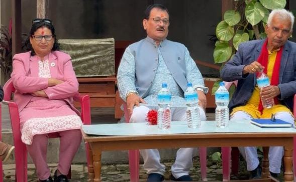 Photo of नेपाली कांग्रेसको महाधिवेशन लक्षित भेटघाटमा पर्साका पूर्व सभापति राजेन्द्र बहादुर अमात्यको विशेष भूमिका