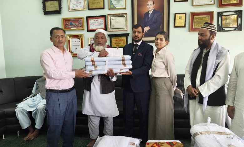 Photo of नेशनल मेडिकल कलेजद्वारा पर्सा र बारा जिल्लाका मदरसा तथा यतीमखानामा कपडा वितरण कार्यक्रम सम्पन्न