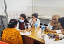 Photo of नेशनल मेडिकल कलेजद्वारा आदर्श कोतवाल गाउँपालिकामा “निःशुल्क बृहत स्वास्थ्य शिविर” सम्पन्न, १०८२ बिरामी लाभान्वित तथा स्वास्थ्य सम्झौता हस्ताक्षर