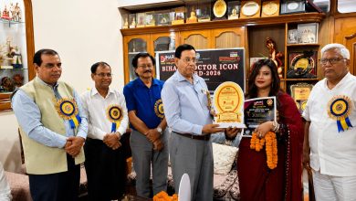 Photo of `डाक्टर्स डे´ को पूर्वसन्ध्यामा ‘बिहार डाक्टर आइकन अवार्ड–२०२६’, चिकित्सकहरू कर्तव्यनिष्ठ हुनुपर्नेमा पद्मश्री डा. जितेन्द्र कुमार सिंहको जोड