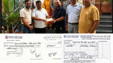 Photo of भोटेकोशी बाढीपीडितका लागि मारवाडी सेवा केन्द्रको राहत, प्रधानमन्त्री कोषमा ४ लाख १ हजार १११ रुपैयाँ जम्मा