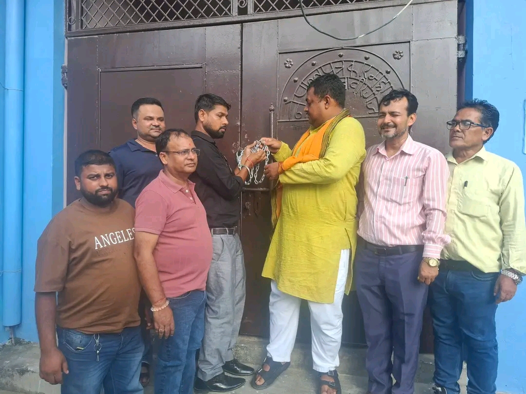 Photo of सदस्यता शुद्धीकरणका लागि एक महिनाभित्र कार्यदल बनाउने सहमति, पत्रकार महासंघ पर्साको तालाबन्दी खुल्ने