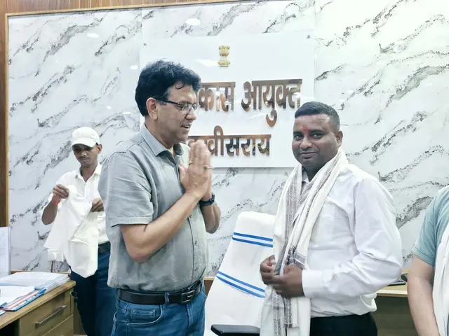 Photo of देश–विदेशका पत्रकार लखीसरायमा सम्मानित, शान्ति र सद्भावको सन्देश