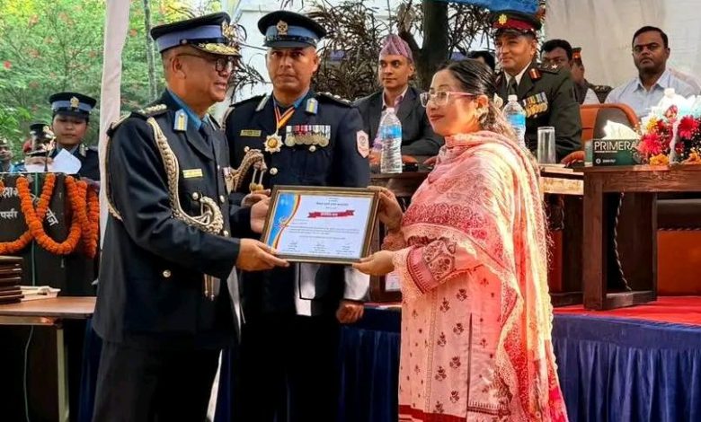 Photo of नेपाल प्रहरी दिवसको अवसरमा वीरगञ्ज हेल्थ केयरकी प्रमुख प्रशासकीय अधिकृत भूमिका अधिकारी सम्मानित